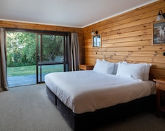 Hotel Tongariro Lodge (Turangi, New Zealand)