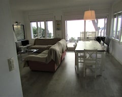 Entire House / Apartment House Of Unique Location With Direct Access To The Beach And Spectacular Views (Palamòs, Spain)