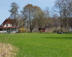 Khách sạn Landvetter Nature Caravan (Landvetter, Thụy Điển)