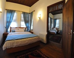Hotel Burhanoglu Konagi Butik Otel (Mersin, Turkey)