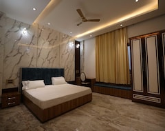 Khách sạn Burney Palace Hotel (Bulandshahr, Ấn Độ)