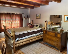 Casa/apartamento entero The Pines' Is The Perfect Log Cabin Getaway In The Beautiful Jemez Mtns. (Jemez Springs, EE. UU.)