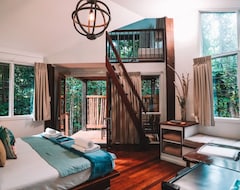 Khách sạn Ferntree Rainforest Lodge (Cape Tribulation, Úc)