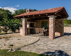 Toàn bộ căn nhà/căn hộ Romantic Pool Villa, Connected To Nature, Tranquility And Relaxation (Krašić, Croatia)