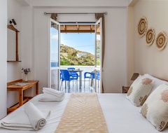 Casa/apartamento entero Holiday Home Seaview Mastrozanne Studio 5 Andros With Sea View, Wi-fi And Air Conditioning (Andros - Chora, Grecia)