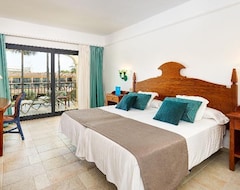 Cm Mallorca Palace Hotel - Adults Only (Sa Coma, İspanya)
