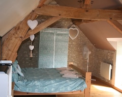 Toàn bộ căn nhà/căn hộ Walnut Lodge, 1 Bedroom Traditional Gite In Rural Location (Pleumartin, Pháp)