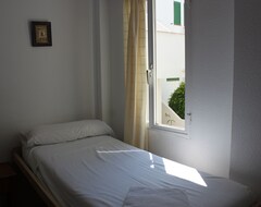 Hele huset/lejligheden Apt. With Three Bedrooms, Seafront, Sea Views, Pool And Wifi! (Pego, Spanien)