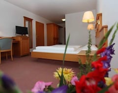 Khách sạn Trip Inn Landhotel Krone (Deggenhausertal, Đức)