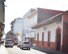 Hotel Villa de Flores (Uruapan, Mexico)