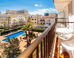 Hotel Apartamentos Charlys (Can Picafort, España)