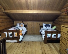 Tüm Ev/Apart Daire Cozy And Spacious Log Cabin For Families With Wifi (Harrison Mills, Kanada)