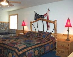 Nhà trọ Big Bear Spa Suites (Big Bear Lake, Hoa Kỳ)