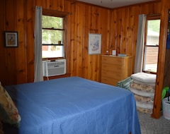 Koko talo/asunto Diamond Lake Island Cottage (Cassopolis, Amerikan Yhdysvallat)