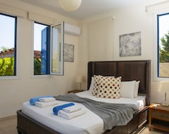 Tüm Ev/Apart Daire Magnificent Contemporary 3 Bed Villa (Polis, Kıbrıs)