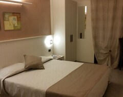 Hotel Albergo Al Cacciatore (Desenzano del Garda, Italien)