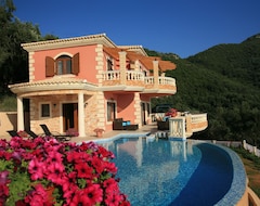 Hele huset/lejligheden VIP Villa Paradise (Agios Mathaios, Grækenland)