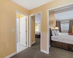 Khách sạn Lemon Tree Hotel & Suites (Anaheim, Hoa Kỳ)