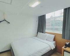 Hotel Ekonomy Myeongdong Premier (Seoul, Južna Koreja)