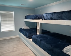 Toàn bộ căn nhà/căn hộ New 3 Bedroom 3 Full Bath House With A Boat Slip (Boothville, Hoa Kỳ)