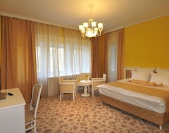 Khách sạn Complex La Tunuri - Vila Economat (Sinaia, Romania)