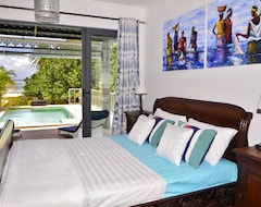 Hotel Riambel: Villa Antema, Pool, Right On The Beach (Pampelmousses, República de Mauricio)