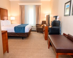 Hotel Comfort Inn & Suites Patriots Point (Mount Pleasant, EE. UU.)