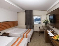 Jura Hotels Kervansaray Uludag (Uludag, Turkey)