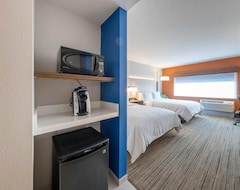 Hotel Holiday Inn Express And Suites Staunton (Staunton, USA)