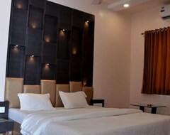 Hotel Paradise (Ahmednagar, Indien)