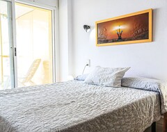 Hotel Apartment with 2 rooms in Salou, with wonderful sea view and furnished terrace - 10 m from the beach (Salou, Spain)