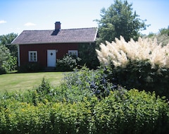 Casa/apartamento entero Cozy Little Cottage Between Lakes Skagern And Unden (Laxå, Suecia)