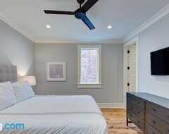 Khách sạn Spacious Two Bedroom Apartment (Charleston, Hoa Kỳ)