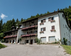 Khách sạn Club 21 (Lavarone, Ý)
