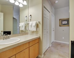 Private, Hotel Style Suite In Bend With Access To Fitness Center. (Bend, USA)