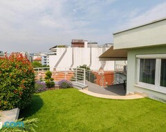 Koko talo/asunto Penthouse Deluxe Apartment - Free Parking, Roof Garden (Budapest, Unkari)