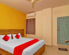 Khách sạn Oyo Flagship 80468 Hotel R Square (Munnar, Ấn Độ)
