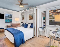 Khách sạn Coral Resort D4 (Clearwater, Hoa Kỳ)