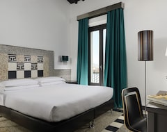 Hotel Universo (Florence, Italy)