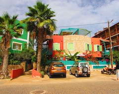 Koko talo/asunto Comfy Sea View 2 Bed Apartment Santa Maria (Sal Rei, Cape Verde)