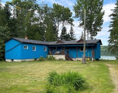 Entire House / Apartment Cozy, Modern Cottage Lots Of Space, Perfect Waterfront For Swimming / Water Fun! (Madawaska, Canada)
