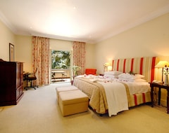 Hotel 10 2nd Avenue Houghton Estate (Houghton, South Africa)