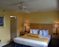 Hotel Large 3 Bdrm Penthouse On Clearwater Bay. Sleeps 10 (Clearwater, Sjedinjene Američke Države)