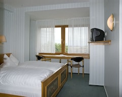 Khách sạn Landhotel Gasthof Am Berg (Dornstadt, Đức)