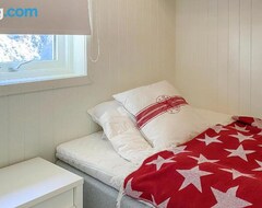 Koko talo/asunto 2 Bedroom Lovely Home In Raudeberg (Selje, Norja)