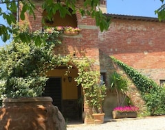 Toàn bộ căn nhà/căn hộ Villa in Arezzo with 2 bedrooms sleeps 8 (Castiglion Fiorentino, Ý)