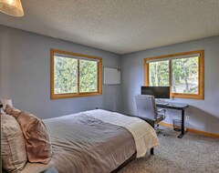 Toàn bộ căn nhà/căn hộ New! Pet-friendly Conifer Home W/ Mountain Views! (Morrison, Hoa Kỳ)