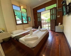 Hotel Baan Korn Nara Homestay (Samut Songkhram, Thailand)