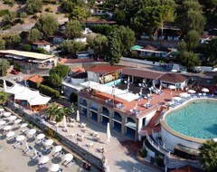Resort Baia Del Silenzio (Pisciotta, Italia)