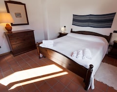 Hotel Farm Holidays With Pool In Sicily, Among The Nebrodis Park And Close To The Sea (Mirto, Italien)